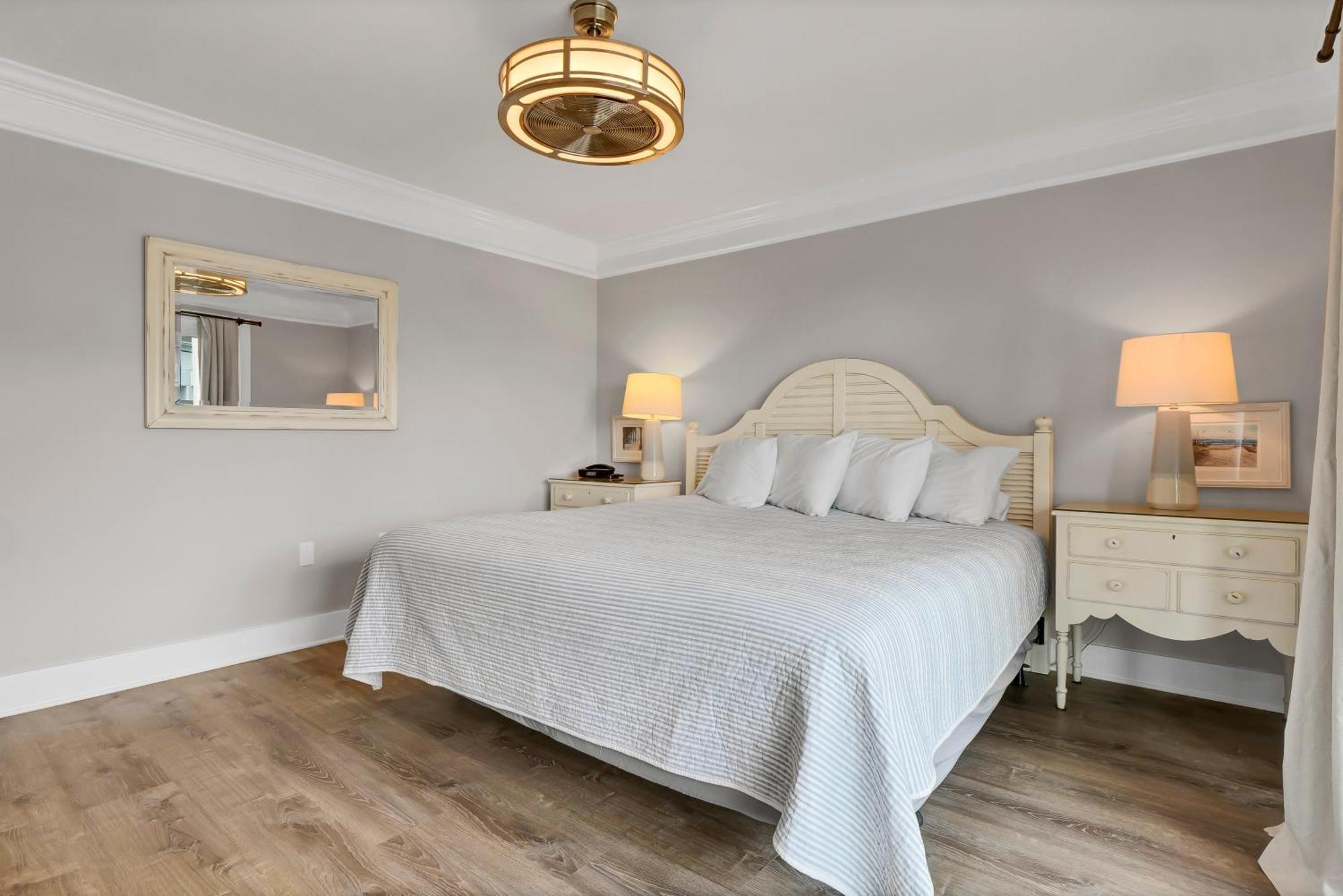 Sandpeddler Inn And Suites Райтсвил Бийч Екстериор снимка
